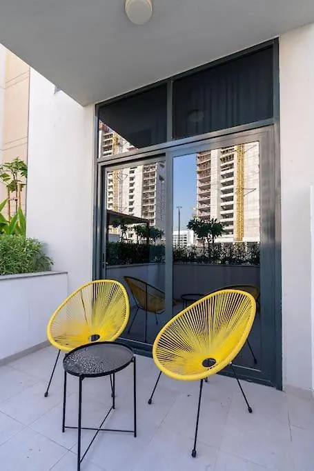 Nasma Luxury Stays - Trendy & Stylish Living Studio At Azizi Riviera 41 Dubai 0*,  Emirados Árabes Unidos