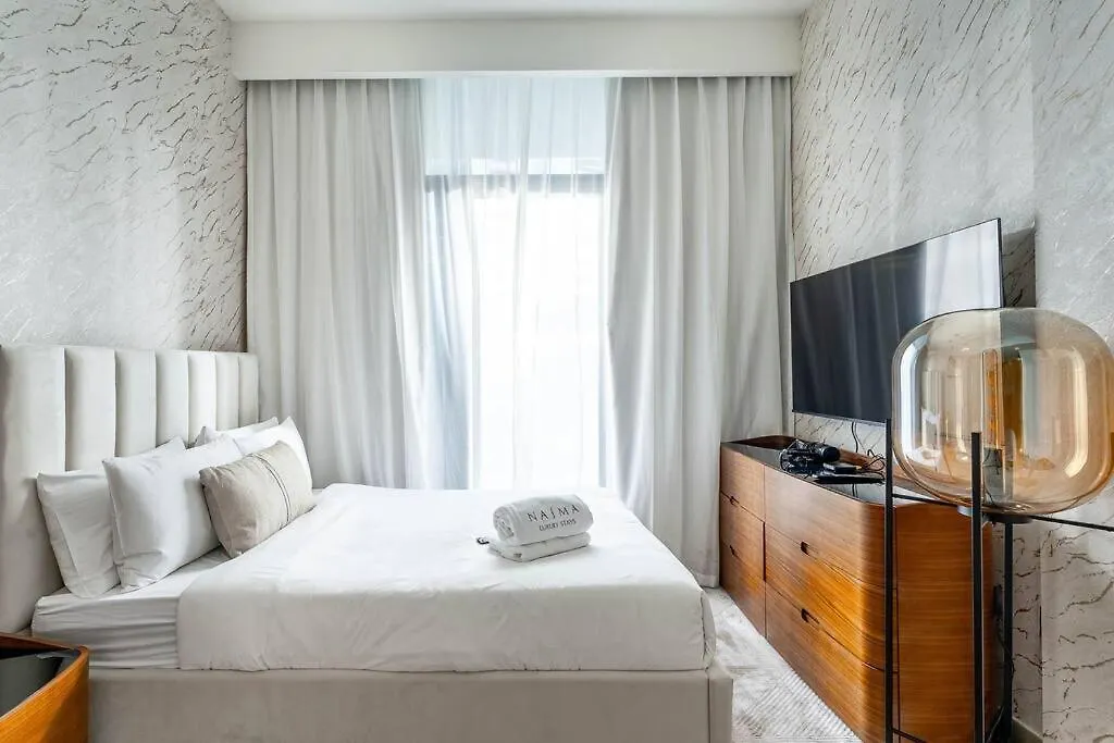 Nasma Luxury Stays - Trendy & Stylish Living Studio At Azizi Riviera 41 Dubai 0*,