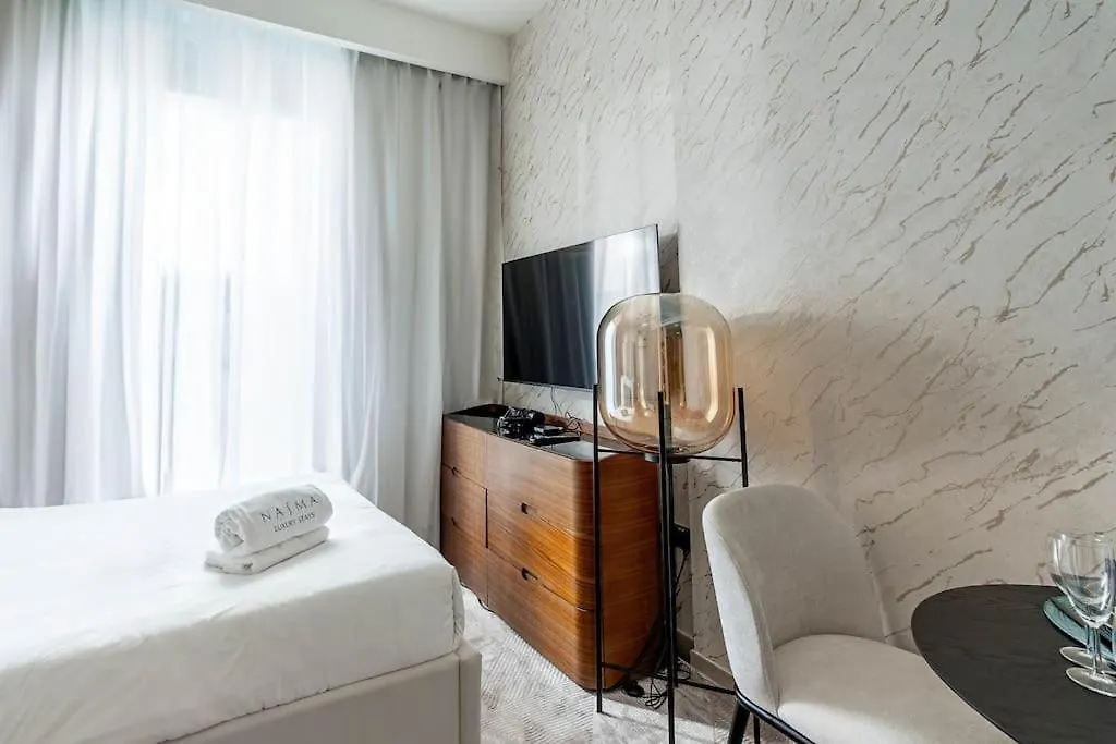 Nasma Luxury Stays - Trendy & Stylish Living Studio At Azizi Riviera 41 Dubai